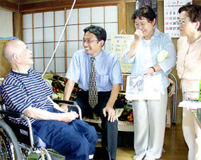 �ʐ^�F��ʁE����s�Ŋ���