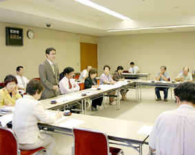 �}��ʌ��ςƂQ�Q�c�̂Ƃ̍��k��ɎQ��