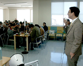 �}��ʐ���n��㉇��̐V�t�o�X�c�A�[�ɎQ��