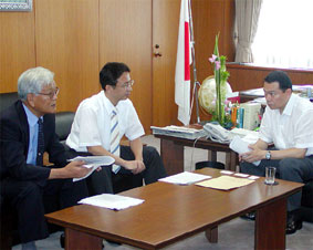 �킽���̍��������S���A��A�E�͑Ή����������،o�ώY�ƕ���b