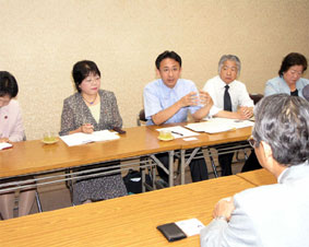 ��^�X�o�X���őO���X�Y�����S�ݓX�В��ƍ��k