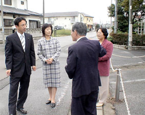 �H����ӂŐ������󂯂�