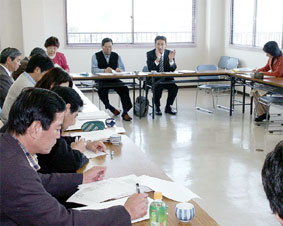 �}��ʌ��ς̃A�X�x�X�g�΍��c�ɏo��