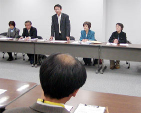 �S����n�ւ̕ČR�@�P���ړ]�̓P����^�}��錧�ς̖h�q���v���ɓ���