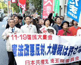 �w�P�P�E�P�X������W��x�ɎQ�����A�W���f���s�i