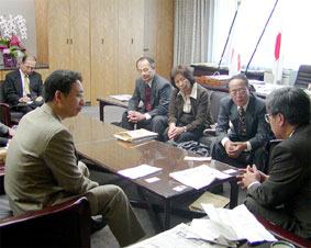 �S�������ƌ��N������A����̑�������b�v���ɓ���