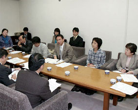 ���{�I�ȃA�X�x�X�g�΍�����߂��}��ʌ��ς̏Ȓ����ɓ���