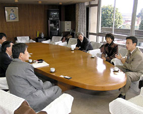 �܂��Â���␭�{�n���Z�@�ւ̓��p�����Ȃǁ^���򏤍H��c���ō��k