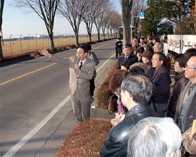 �ČR����ʐM��n�O�Ő���