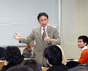 �Ɠd�̔��K���^���ËƎ҂�̍�����W��ł�������