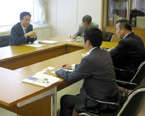 ���쏤�H��c���̒˓c�ꖱ�����ƍ��k