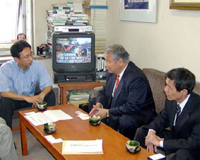 �S��FC�����X����̒|����Y��炩��u�t�����`���C�Y�����X�̌o�c����Ɋւ���v���v���󂯁A���k