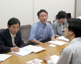 �Ȗ؁E�F�s�{�s�̑�J�΍̌@�Ղɗn�Z�X���O�𖄂߂���Ő����󂯂�