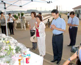 ���Ԃ��Ė������F��