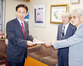 ��ʌ��s�����E���N���ҘA���̑�\�̕�����u���ϔN�����x���v�Ɋւ����v���󂯁A���k