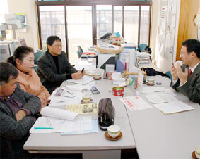 ��ʁE�{���s�Ɛ[�J�s�̏�Q�Ҏ{�݂�K�₵�A���k