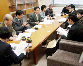 �����������n�����A�Γ��ꕐ��q�����i���́j��h�q���ł́u�h�q��w���i�����v�Ȃǂɂ��Ėh�q�Ȃ���������󂯂�