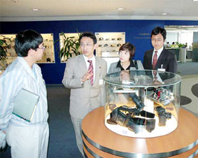 �啪�L���m���Ő����𕷂�