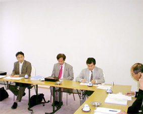 �������ƃ`�F�b�N�c���̉�ŁA�O���[���s�A��I�����@