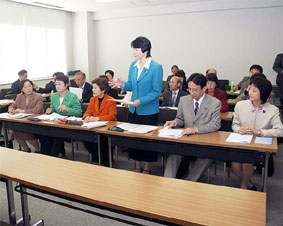 �����J����