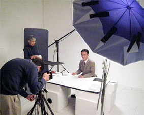 ���U���I���Ɍ����ă|�X�^�[�p�̎ʐ^�B�e