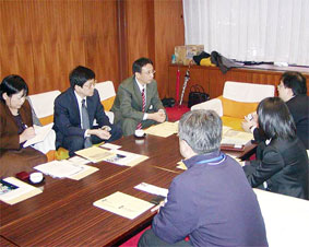 �h���J���ҁE�n��N�̎��Ԃɂ��ē����ƍ��k