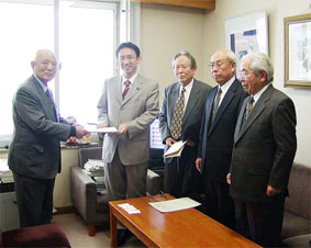 ��ʌ��s�����E���N���ҘA������N�����x�ꌳ���Ɋւ���v�]�������A���k