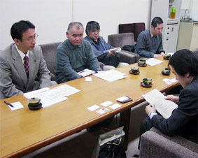 �n�f�W�ڍs�ɂ������Ă̎��o��Q�҂̗v�]���󂯁A�㑍���Ȃ���΍�Ȃǃq�A�����O