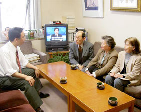 ��ʌ��c�Z�����c���u�c�n�Đ��E�ĕҕ��j�ɂ��āv�v�]���󂯍��k