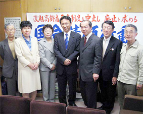 �}�������ܒn�悩�珐�����󂯎�荧�k