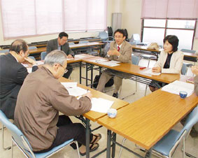 �}��ʌ��ψ���́w�ً}�ٗp�΍�ψ���x