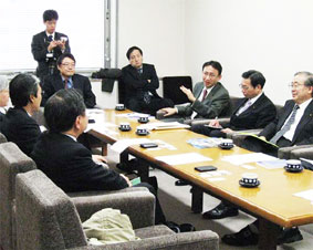 �}����c���c�ƒ�����ƉƓ��F��Ƃ̍��k