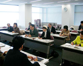 �z���_�̊��ԏ]�ƈ��ق��~�ߖ��^��ʘJ���ǂɗv��