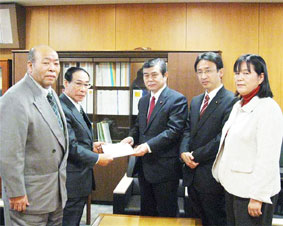 �Ȗ؂̌ٗp���i�Z����Ő\������