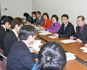 �ً}�ٗp�΍�g�[�Ȃǂō�ʌ��ψ�����J�Ȃɗv��