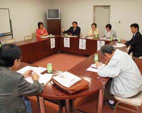 �Ȗ؁E�F�s�{�ŐΈ䕛�ψ������}���ĉ�����Ƌ��獧�k��