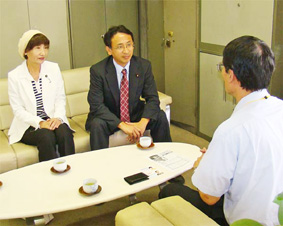 �I�����ʂ�񍐂��č��k�^��ʁE����s