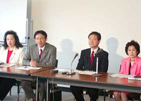 �L�҉�̎ʐ^